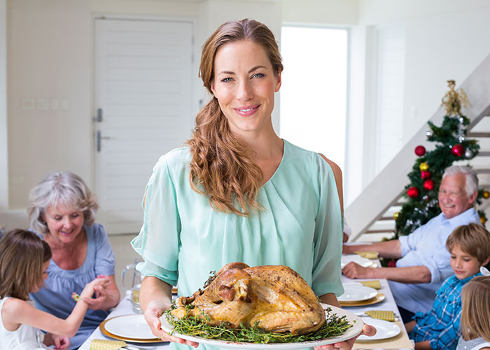 "I&rsquo;m Feeling A Lot Of Pressure": Woman Doesn't Know How To Handle Christmas After BF's Entitled Request