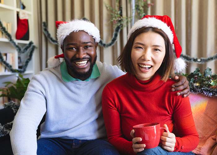 "I&rsquo;m Feeling A Lot Of Pressure": Woman Doesn't Know How To Handle Christmas After BF's Entitled Request