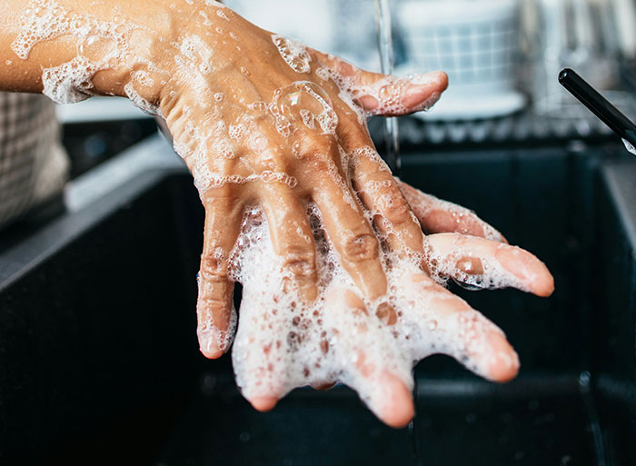 42 Of The Worst Places People Had To Survive A Night In