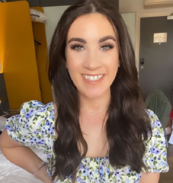 Teacher Who Faked Cancer And Her Own Passing Caught Working With Kids By Former Colleague