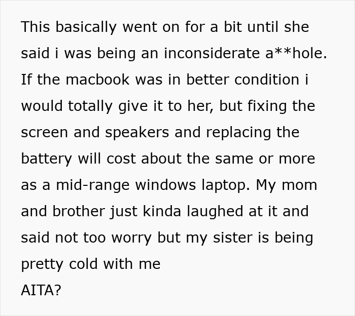 Text post discussing a guy splitting the internet after giving his old laptop to his cat instead of his sister.