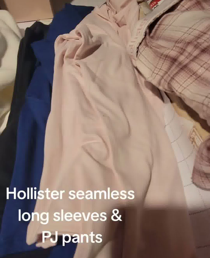 Christmas gift haul showing Hollister seamless long sleeves and PJ pants for daughter with backlash. Christmas gift haul showing Hollister seamless long sleeves and PJ pants for daughter with backlash.