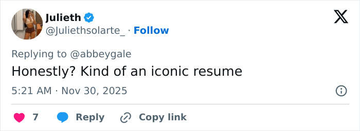 Michael Sheen speaking at an event, engaging with fans about his surprising dating history and relationships.