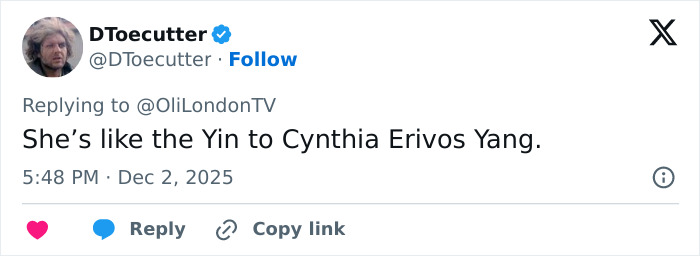 "A New Home For Lice": Gwendoline Christie’s Bizarre Hair Look Hijacks Fashion Awards "A New Home For Lice": Gwendoline Christie’s Bizarre Hair Look Hijacks Fashion Awards