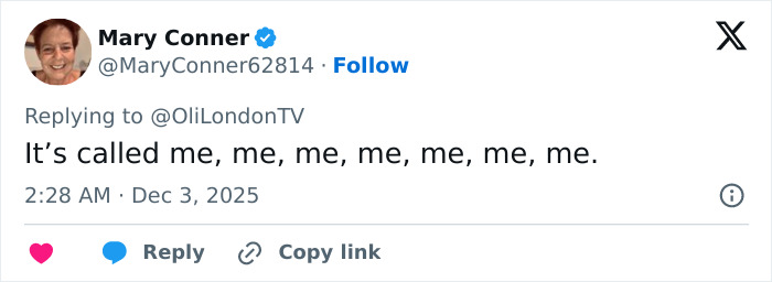 "A New Home For Lice": Gwendoline Christie’s Bizarre Hair Look Hijacks Fashion Awards "A New Home For Lice": Gwendoline Christie’s Bizarre Hair Look Hijacks Fashion Awards