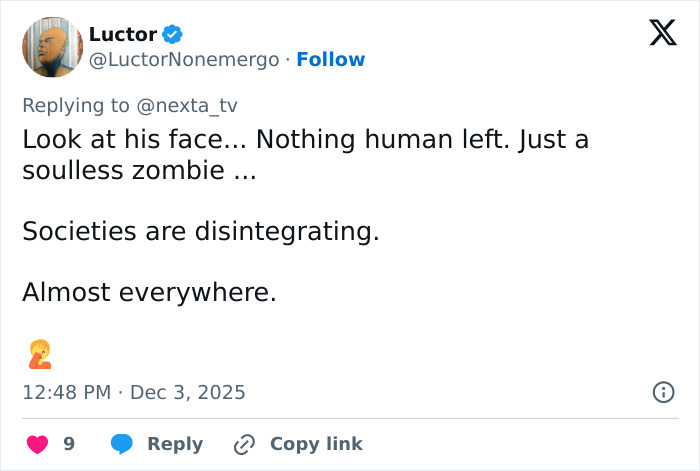 Screenshot of a tweet reacting to CCTV footage showing a delivery man randomly kicking a woman in the head. Screenshot of a tweet reacting to CCTV footage showing a delivery man randomly kicking a woman in the head.