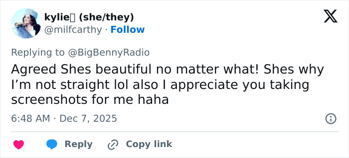 Tweet praising Melissa McCarthy&rsquo;s jaw-dropping 95-pound weight loss and her beauty after SNL appearance.