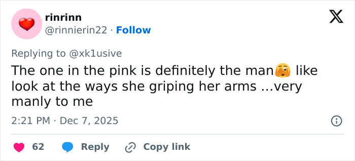 Screenshot of a viral tweet discussing Sydney Sweeney and Amanda Seyfried in a media bias and racial double standards debate.