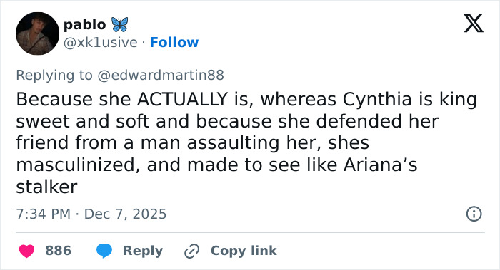 Tweet discussing media bias and racial double standards in viral video of Sydney Sweeney and Amanda Seyfried debate.