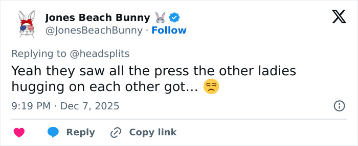 Tweet from Jones Beach Bunny discussing media bias and racial double standards in viral Sydney Sweeney and Amanda Seyfried video debate.