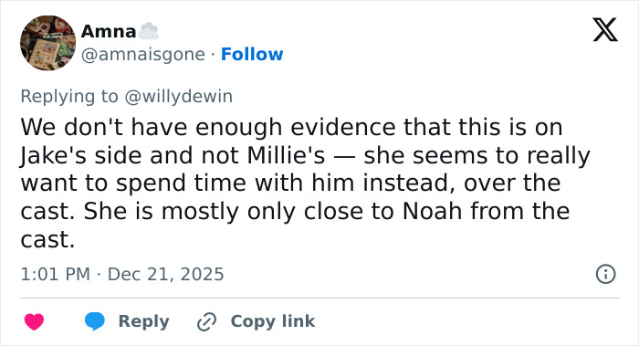 Screenshot of a tweet discussing Millie Bobby Brown&rsquo;s arm injury and fan theories about Jake Bongiovi&rsquo;s control.