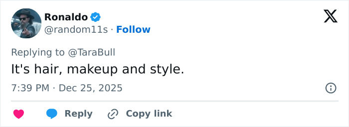 Screenshot of a tweet discussing style changes related to surgeons in a debate about 55-year-old celebs from different eras.