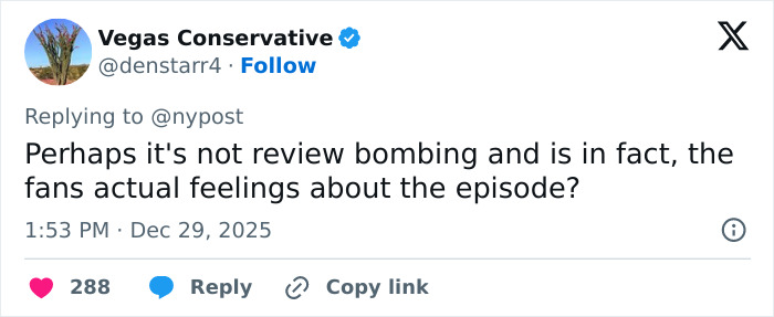 Screenshot of a tweet discussing fan reactions to Stranger Things 5 and the comically bad reviews online. Screenshot of a tweet discussing fan reactions to Stranger Things 5 and the comically bad reviews online.