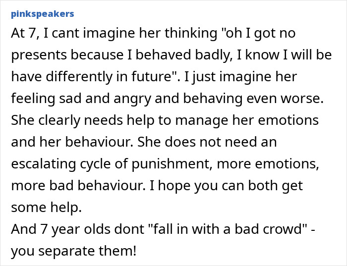 Comment discussing a mom’s punishment of no Christmas gifts for her 7-year-old and the online disagreement it sparked. Comment discussing a mom’s punishment of no Christmas gifts for her 7-year-old and the online disagreement it sparked.