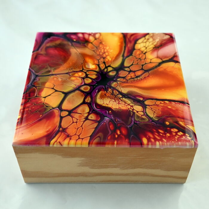 DIY Gift Idea: Festive Acrylic Pouring Bloom Coasters & Resin Box For Christmas