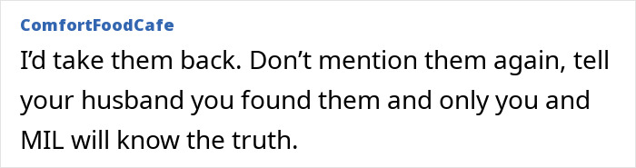 Comment on a forum discussing a woman horrified after spotting her sentimental Christmas ornaments on her mother-in-law’s tree. Comment on a forum discussing a woman horrified after spotting her sentimental Christmas ornaments on her mother-in-law’s tree.