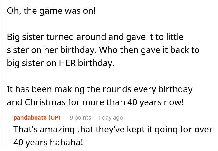 Screenshot of a Reddit conversation about a rich aunt sneaking a cheap gift back and dad&rsquo;s petty Christmas revenge.