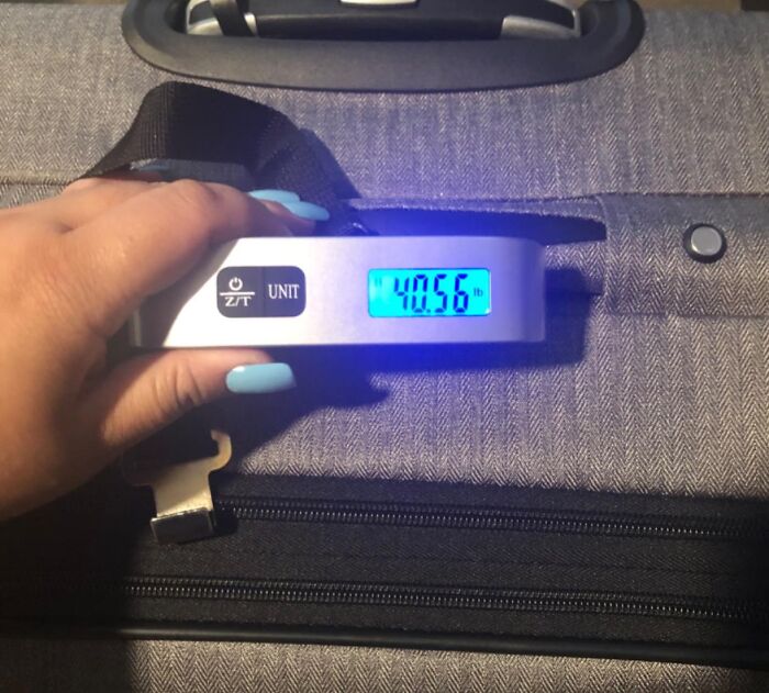 A Luggage Scale Will Finally Put An End To The Stressful, Public "Please Don't Be Overweight" Prayer You Perform At The Check-In Counter
