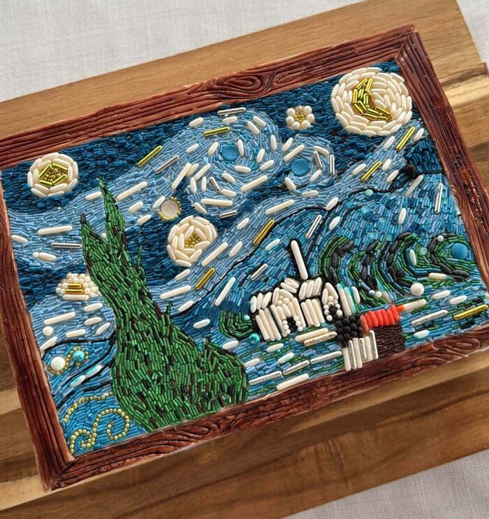 Masterfully crafted cake inspired by Van Gogh's Starry Night, showcasing intricate detailing and human creativity.