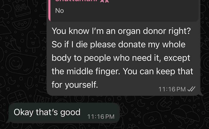 Chat conversation showing an epic burn about organ donation, featuring witty and sharp insults turning words into art.