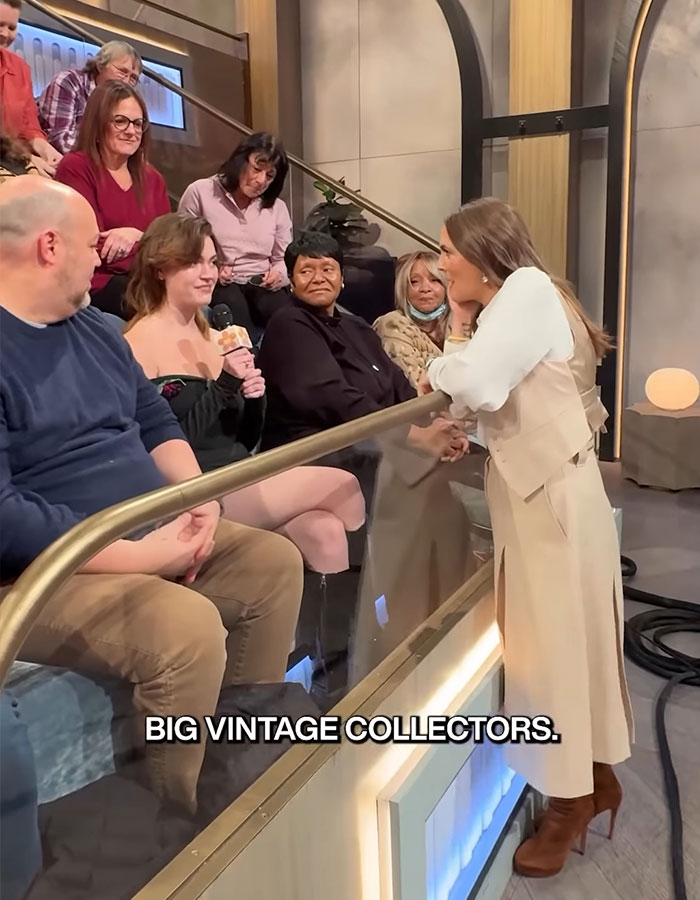 Fan recreates Drew Barrymore&rsquo;s iconic 1989 Oscars dress on TV show with viral reaction from audience and host.