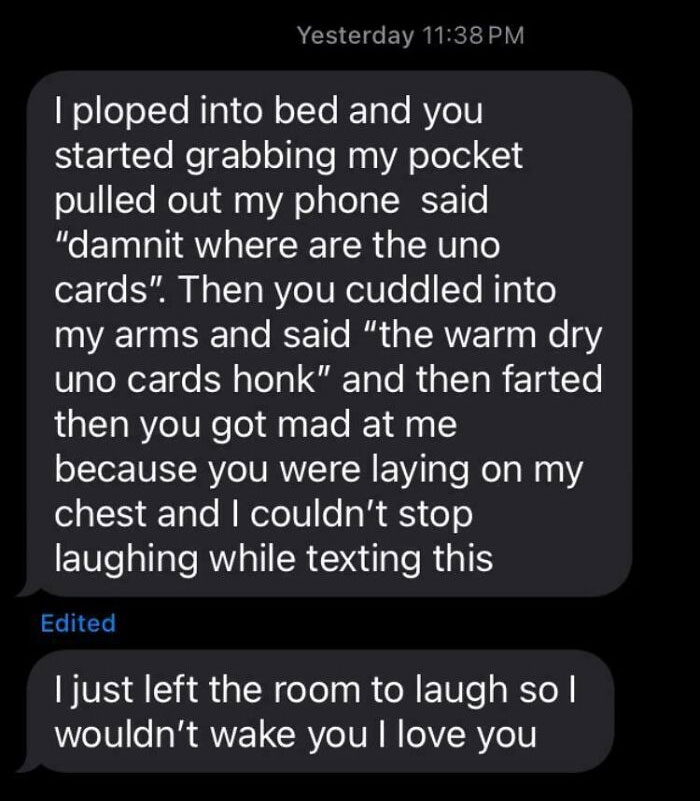 Screenshot of a hilarious text conversation with funny moments about Uno cards and laughter while texting.