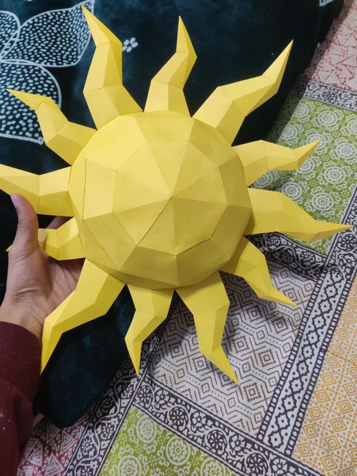 I Couldn't Find Affordable Wall Art, So I Designed A Low-Poly "Sun & Moon" Out Of Paper