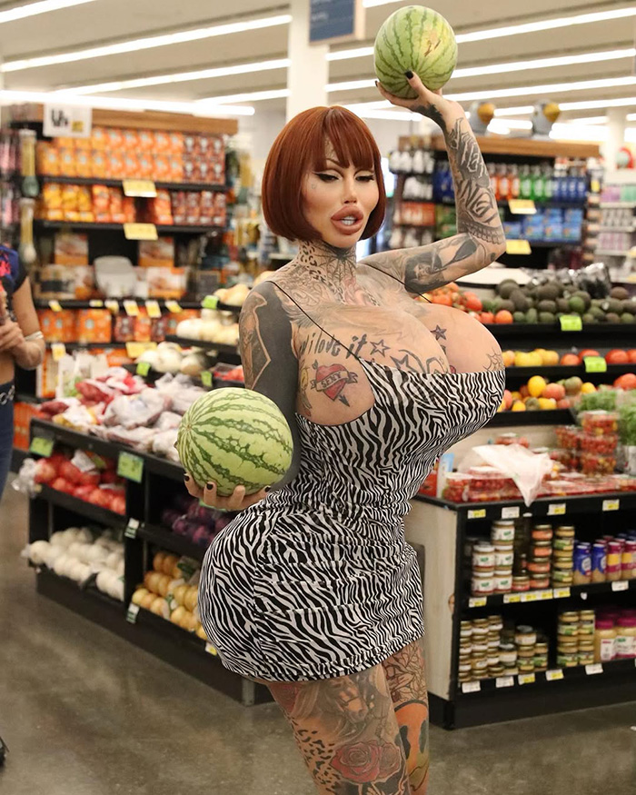 "She Was Not Well": Mary Magdalene, 33, Influencer Known For Extreme Cosmetic Surgeries, Passes Away After High‑Rise Fall