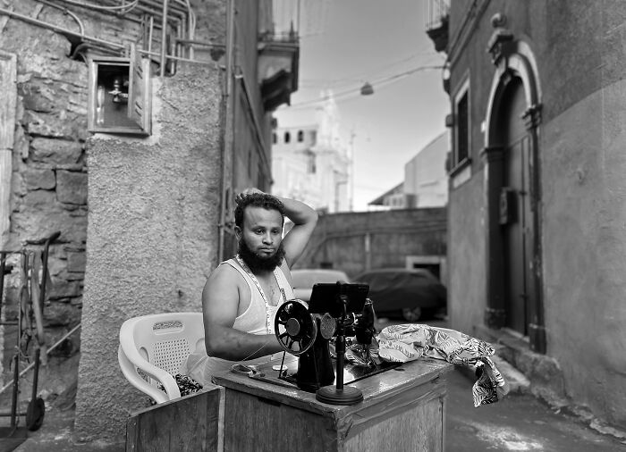 Notes From The Edge Of The Global Economy. (Catania, Italy) By Antonio Denti