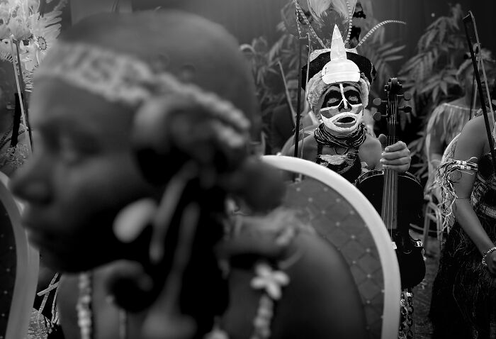 Notes From The Edge Of A Melody (Port Moresby, Papua New Guinea) By Antonio Denti