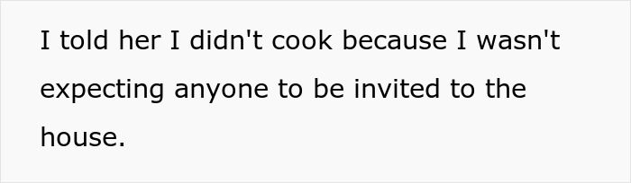 Woman reheats pizza leftovers for MIL during unannounced Christmas visit and faces criticism for not cooking.