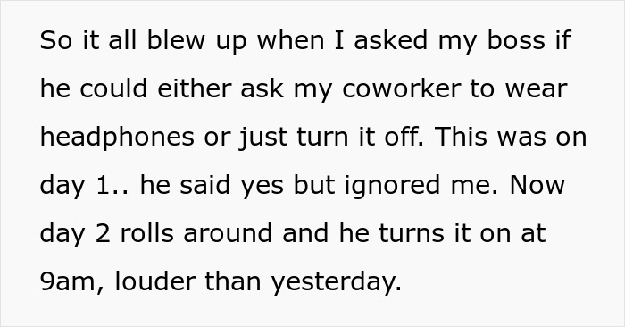 Office conflict as man refuses to stop blasting Christmas music, causing coworker to freak out and rage quit. Office conflict as man refuses to stop blasting Christmas music, causing coworker to freak out and rage quit.