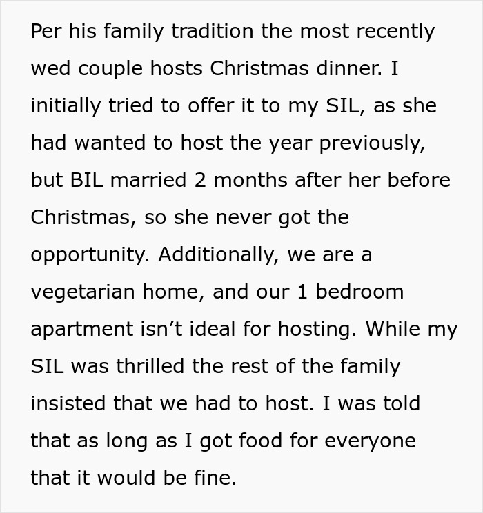 Family freaks out at Christmas dinner when vegetarian host does not prepare ham for the holiday meal.