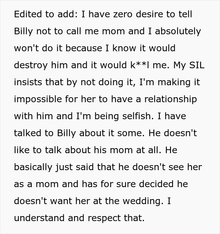 Text post discussing a woman letting her nephew call her mom, causing conflict with his bio mom.