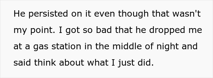 Guy can't control his hunger, eating turkey rapidly while girlfriend looks embarrassed in front of family.