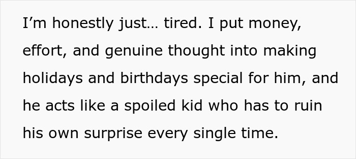 Text expressing frustration about effort put into holidays, with a spoiled reaction ruining surprises for PS5 Christmas gift.