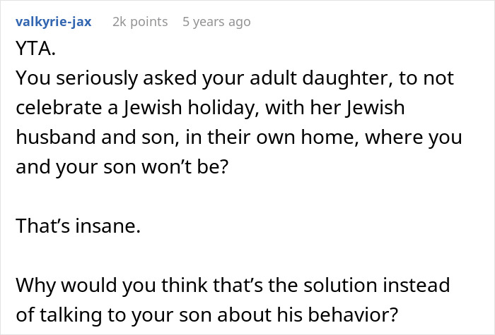 Alt text: Screenshot of a Reddit comment criticizing a dad demanding no Hanukkah gifts due to his son's tantrum and spoiled behavior.