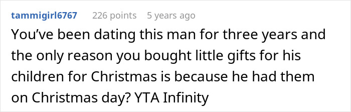 Screenshot of a Reddit comment discussing a 13-year-old hating dad&rsquo;s girlfriend and regretting not accepting her gift.