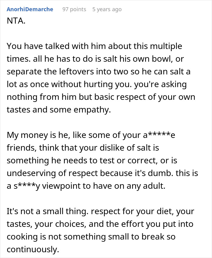 Text discussing relationship issues over boyfriend salting the entire pot of chili against partner’s taste and respect.