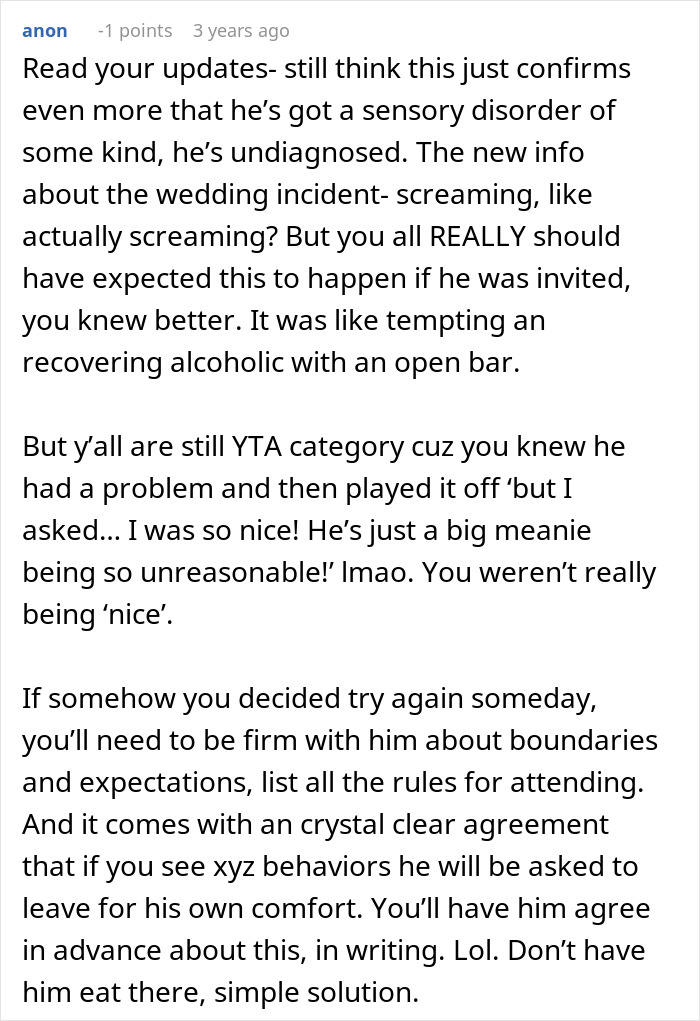Screenshot of a comment discussing picky eater demands and family boundaries during holiday and wedding events.