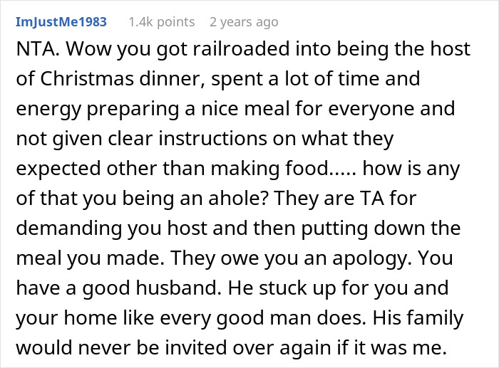 Screenshot of a forum comment discussing a family upset about a vegetarian host not preparing ham for Christmas dinner.
