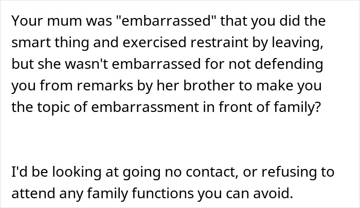 Text on screen discussing a mom embarrassed over uncle's jokes as guy leaves Christmas dinner.