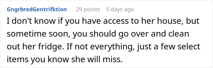 Text comment discussing advice to clean out a fridge, related to couple hosting expensive Thanksgiving dinner leftovers missing. Text comment discussing advice to clean out a fridge, related to couple hosting expensive Thanksgiving dinner leftovers missing.