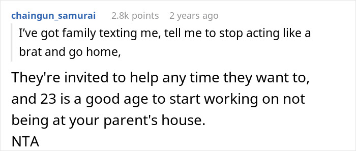 Screenshot of a Reddit comment about family conflict over a 23-year-old moving out and childcare challenges for the mom.