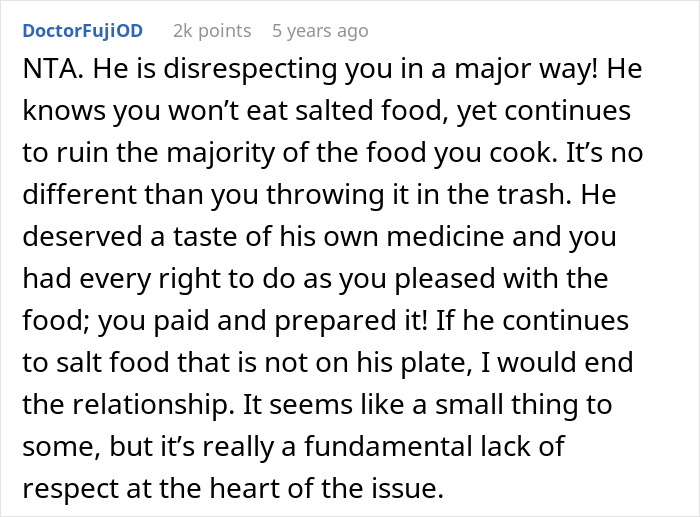 Screenshot of a Reddit comment discussing disrespect and relationship issues over boyfriend salting the entire pot of chili.