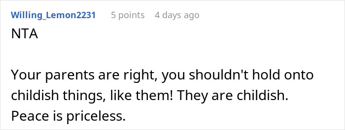 Comment on social platform discussing man cutting off parents after their revenge over his small wedding plans. Comment on social platform discussing man cutting off parents after their revenge over his small wedding plans.