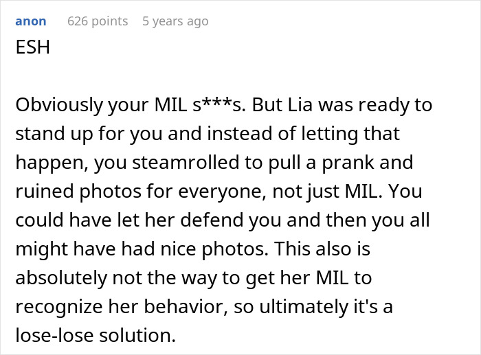 Text comment discussing family photo conflict after homophobic MIL excludes woman, highlighting ruined photos and relationship tension.