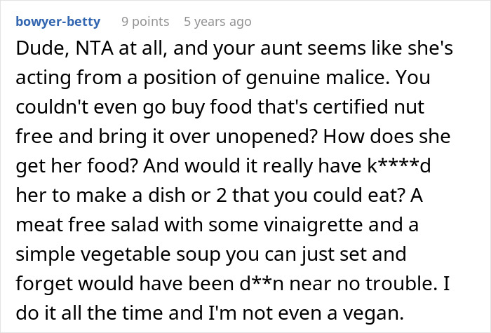 Screenshot of a forum comment discussing no vegan options Christmas Eve dinner and alternatives like meat-free salad and vegetable soup.