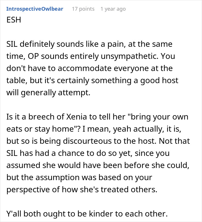 Screenshot of a Reddit comment discussing family conflicts and accommodating allergies with expectations and boundaries.