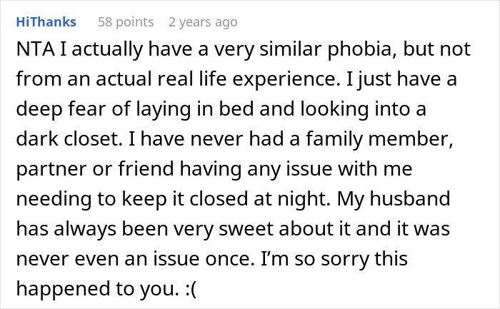 Online vent about girlfriend wanting closet door closed leads to public clap back and breakup over relationship issue.